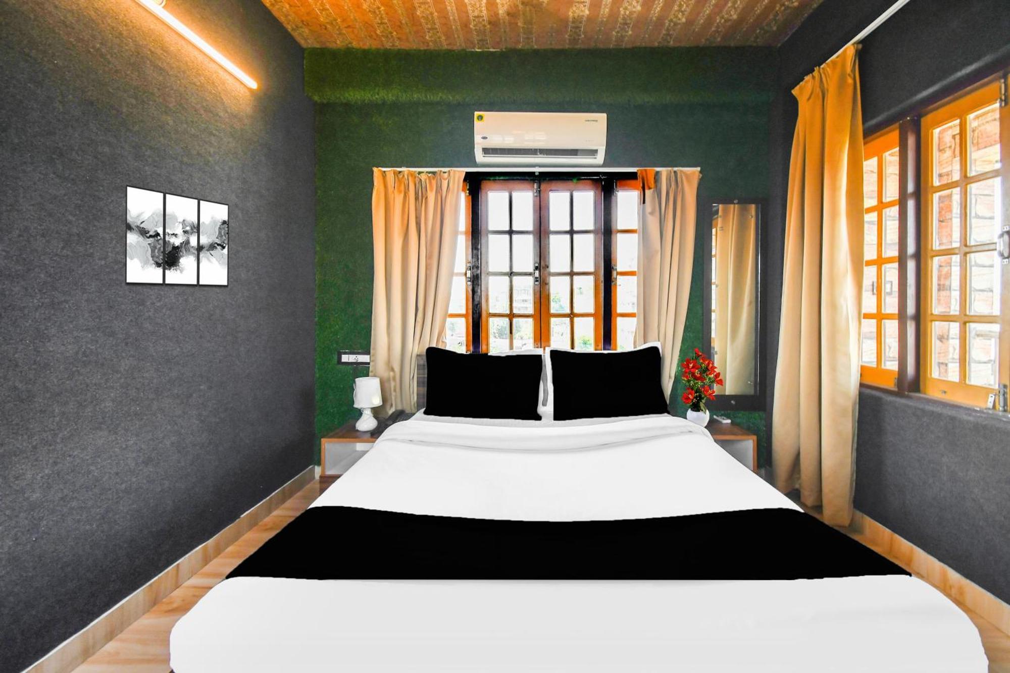 Super Hotel O Champasari Siliguri Formerly Four Fox Suits Panchanai Экстерьер фото
