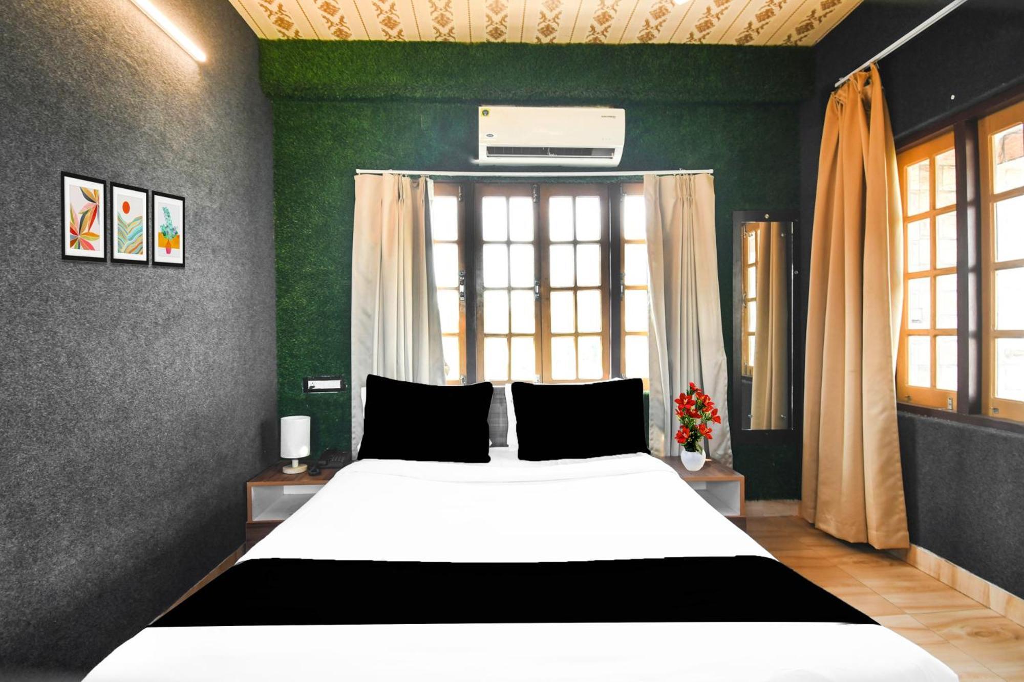 Super Hotel O Champasari Siliguri Formerly Four Fox Suits Panchanai Экстерьер фото