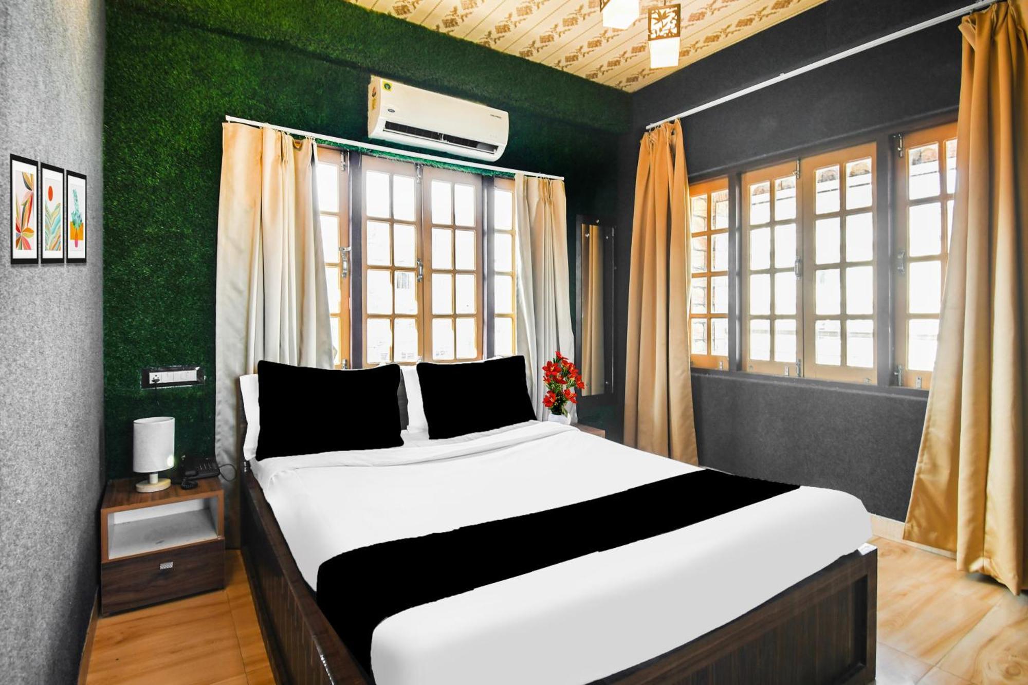 Super Hotel O Champasari Siliguri Formerly Four Fox Suits Panchanai Экстерьер фото